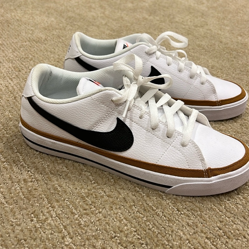 Mens Nike court legacy sneakers size 9.5